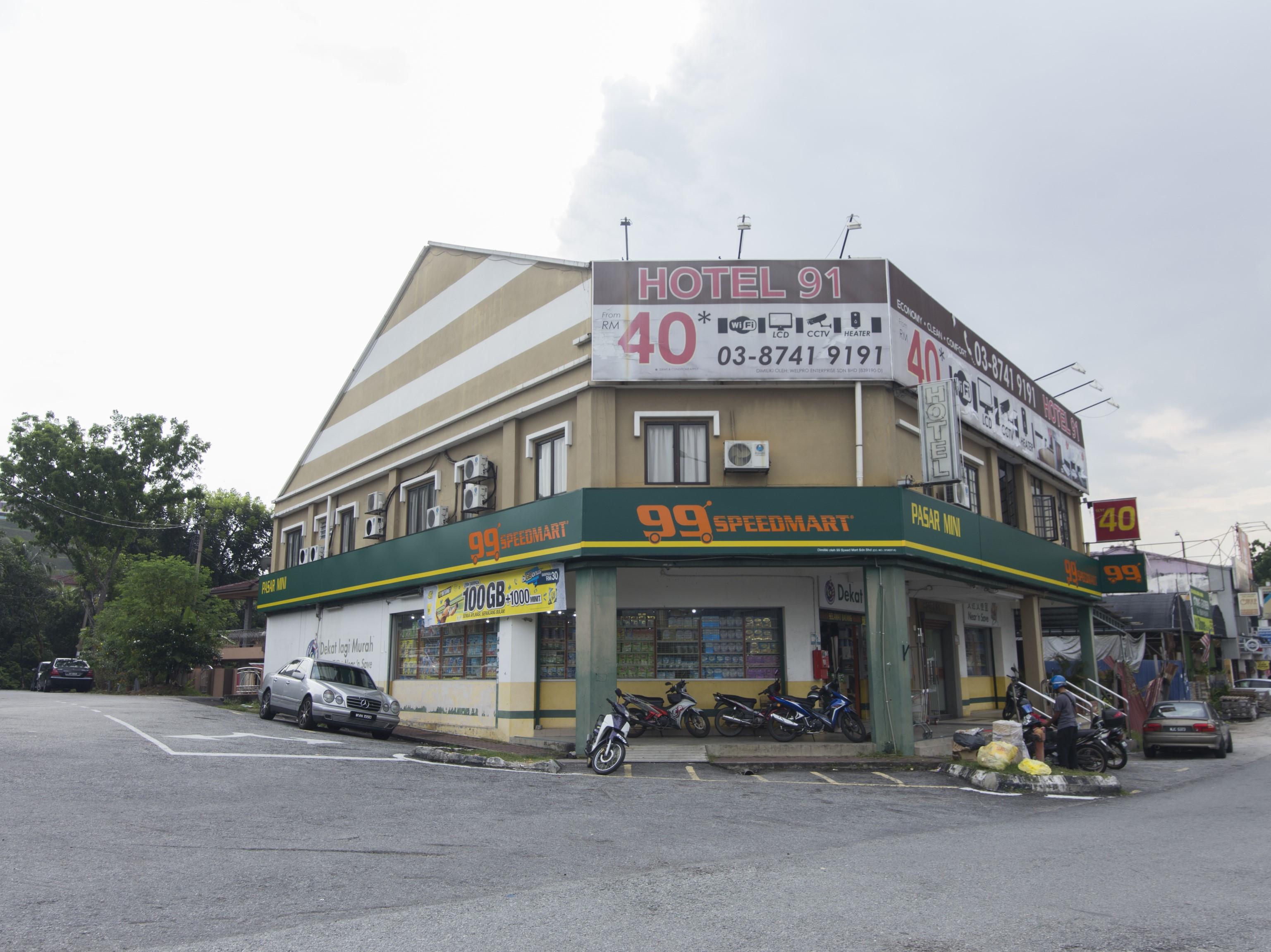 Oyo 91130 Hotel 91 Bukit Mewah Kajang Exterior foto