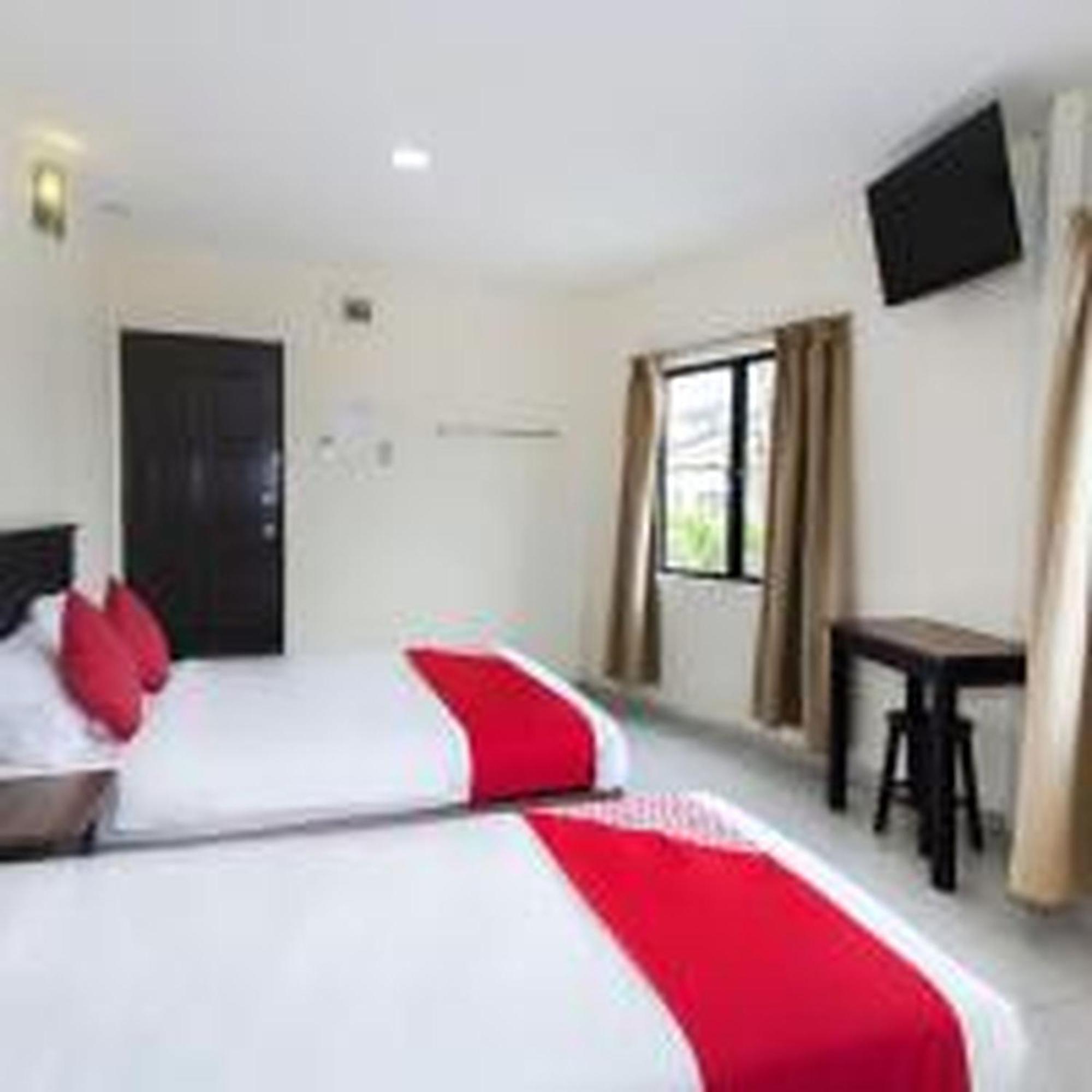 Oyo 91130 Hotel 91 Bukit Mewah Kajang Exterior foto