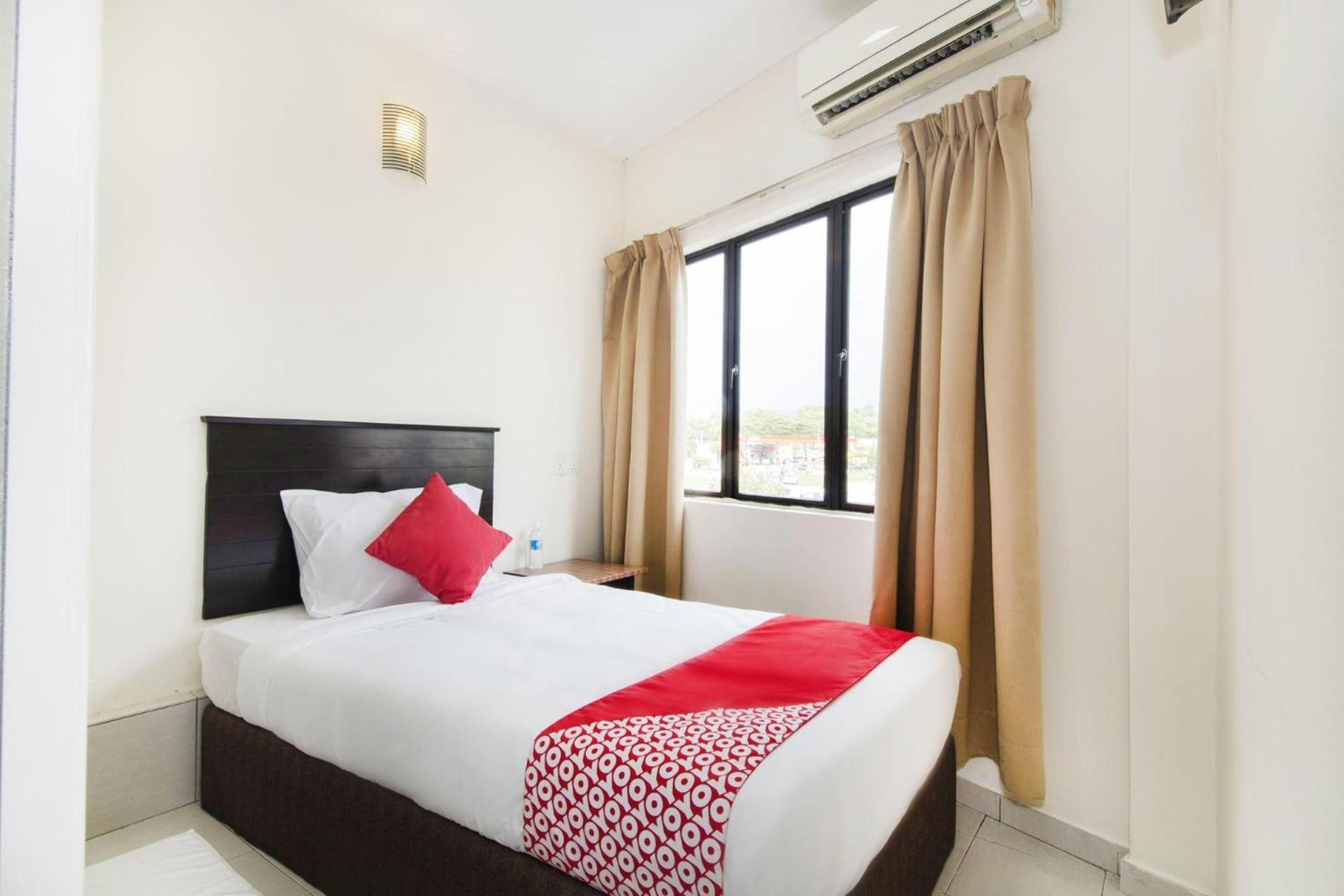 Oyo 91130 Hotel 91 Bukit Mewah Kajang Exterior foto