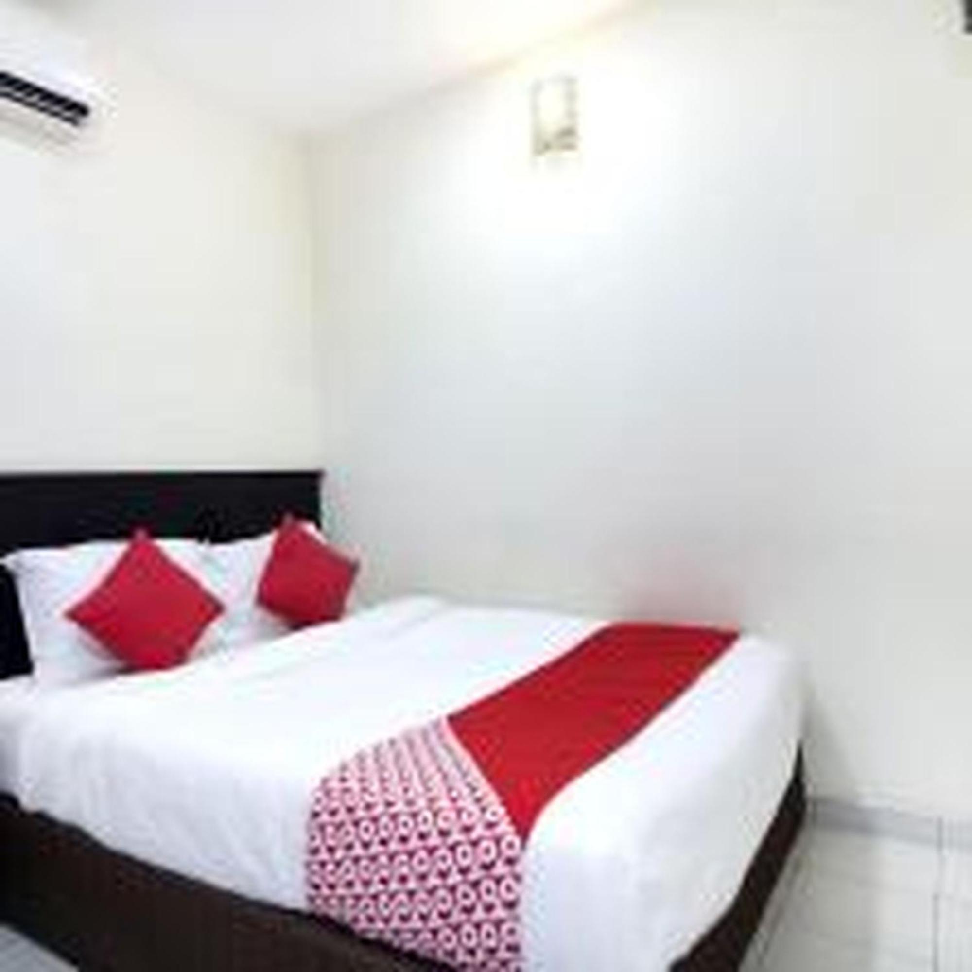 Oyo 91130 Hotel 91 Bukit Mewah Kajang Exterior foto