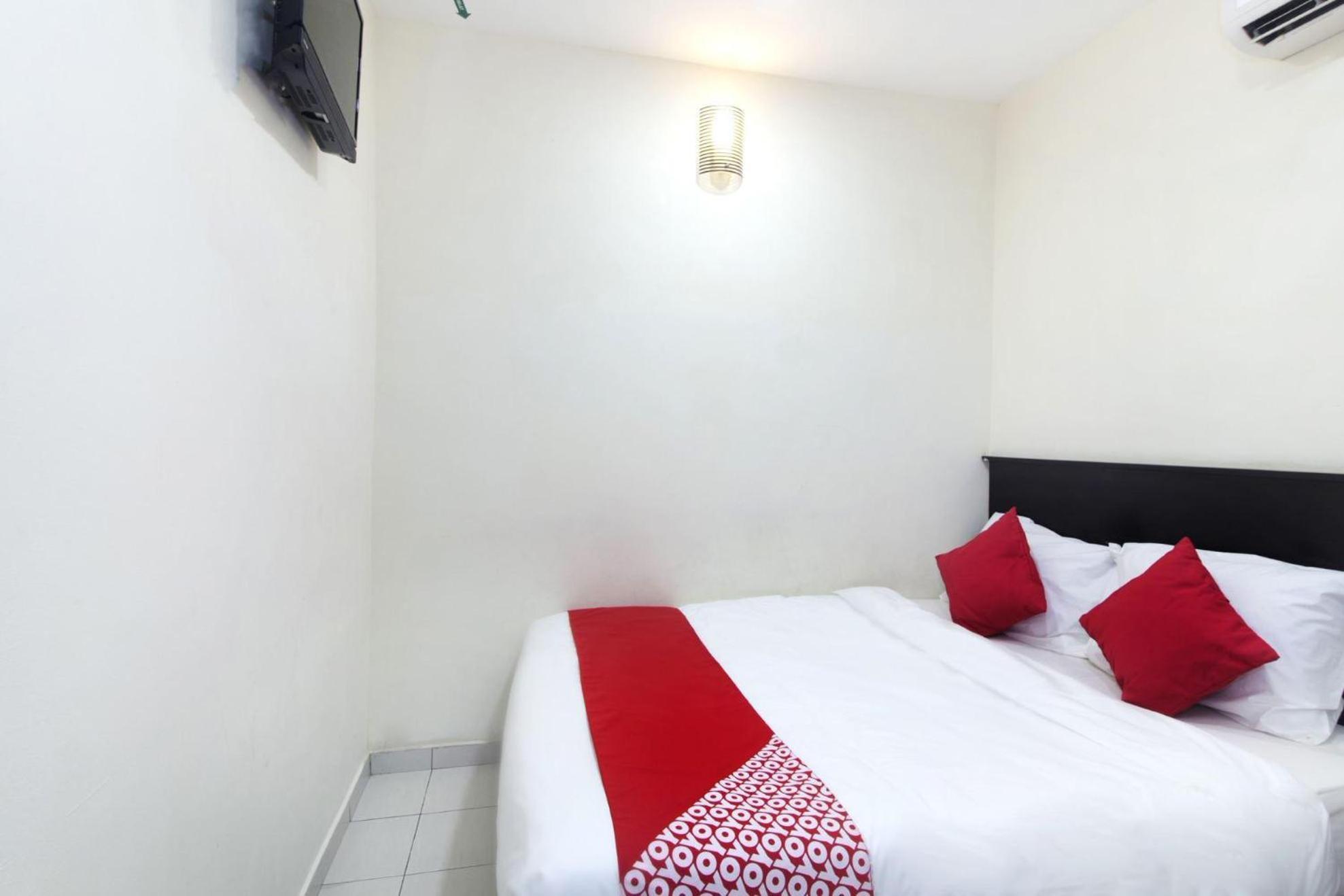 Oyo 91130 Hotel 91 Bukit Mewah Kajang Exterior foto